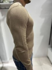 YAKALI DÜĞMELİ TRİKO